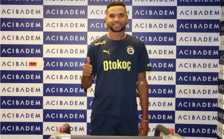 النصيري في نادي فنربخشة التركي رسميا وبأجر 540 ألف يورو شهريا