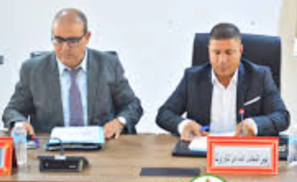 خلال وجود وزير الفلاحة والصيد البحري … عامل تاوريرت يبعد رئيس جماعة تاوريرت ويوقفه عن ممارسة مهامه