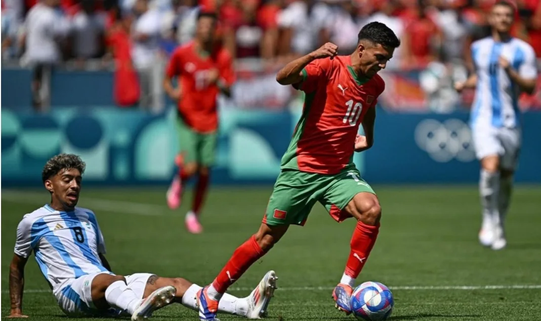 التشكيلة التي سيلعب بها المنتخب المغربي الأولمبي ضد نظيره العراقي بعد قليل