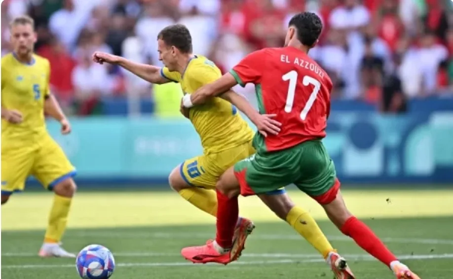 بمدرب نائم … المنتخب المغربي الأولمبي ينهزم أمام منتخب أوكرانيا الضعيف في أولمبياد باريس