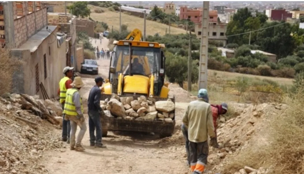 مهام كل واحد منهم في “التبزنيس” … برلمانيو الدريوش يلقون سخطا من الساكنة
