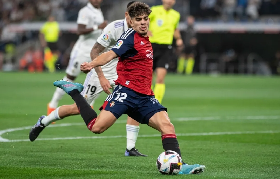 رغم أدائه الباهت مع المنتخب المغربي وفريقه بيتيس … فريق خيرونا يفاوض الزلزولي