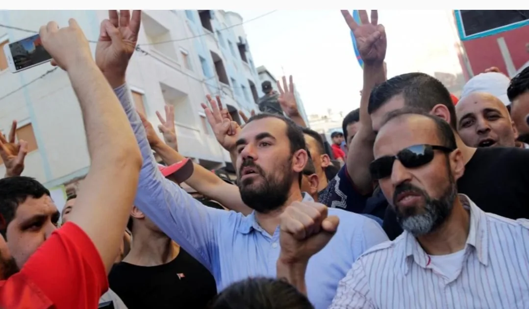 تم إستثناء قادة “حراك الريف”  … الملك محمد السادس يصدر عفوه على الصحفيين بوعشرين والراضي والريسوني والطاوجني