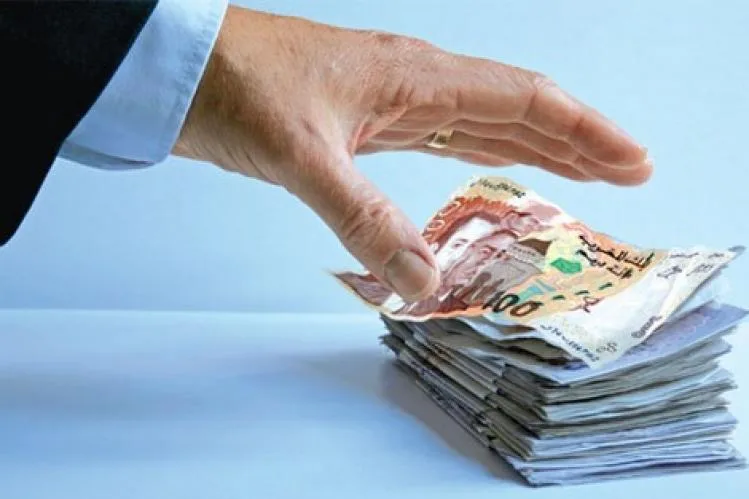 فضيحة اختلاس دعم مدرسي تهز فاس..قاضي التحقيق يوجه تهم ثقيلة لرئيسة مؤسسة “أمان للتنمية المستدامة”