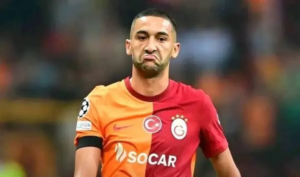 محبوب الجماهير المغربية حكيم زياش يتعرض لهجوم عنيف وغير واقعي من الأتراك