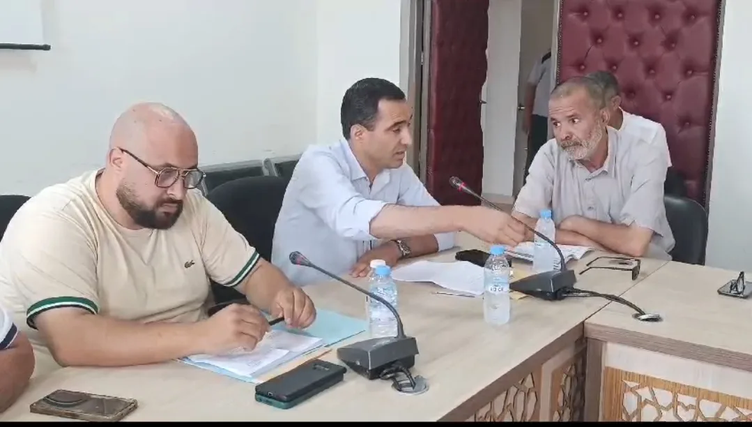 فيديو :    المعارضة بجماعة بوعرك بإقليم الناظور تتهم الرئيس بالتواطؤ مع نائبته المقيمة بالخارج بتزوير شواهد طبية لتفادي عزلها