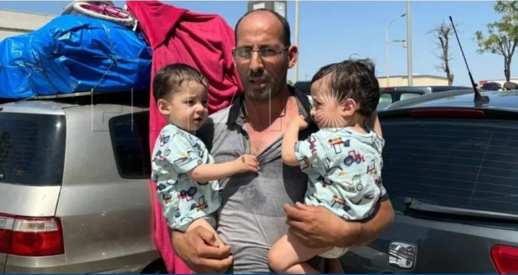 فيديو :   غضب الجالية المغربية المارين عبر مليلية :   تأخيرنا مقصود من الجانب المغربي و نعاقب لعدم ركوب البواخر التي تقصد ميناء بني انصار
