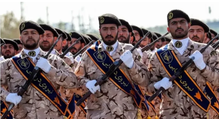 تحسبا لقصفها إسرائيل ب “الشفشاف” ردا على اغتيال هنية … إيران تجري مناورات عسكرية غربي البلاد