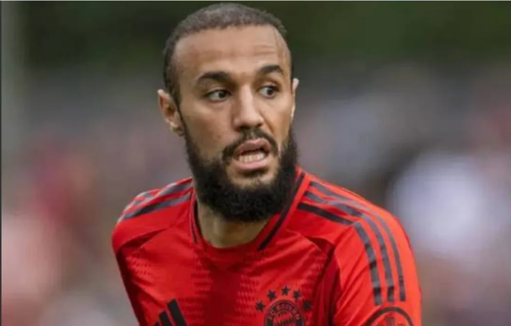 مدرب مانشستر يونايتد منبهر بأداء النجم المغربي نصير مزراوي في مباراة له مع الفريق