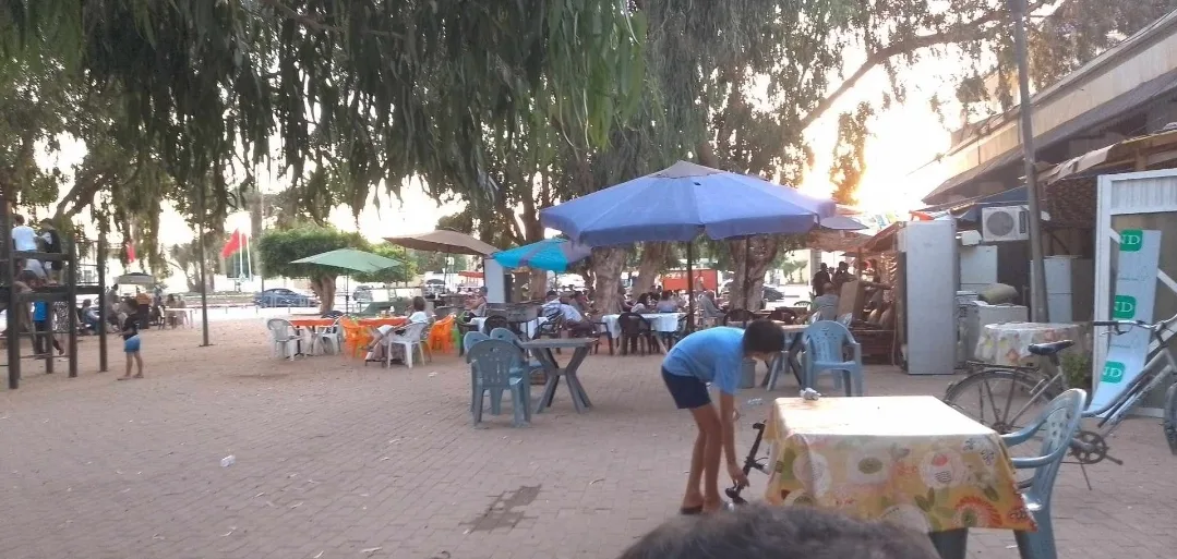عشرات الضحايا يوميا بالسعيدية السياحية بسبب مأكولات غير صحية !