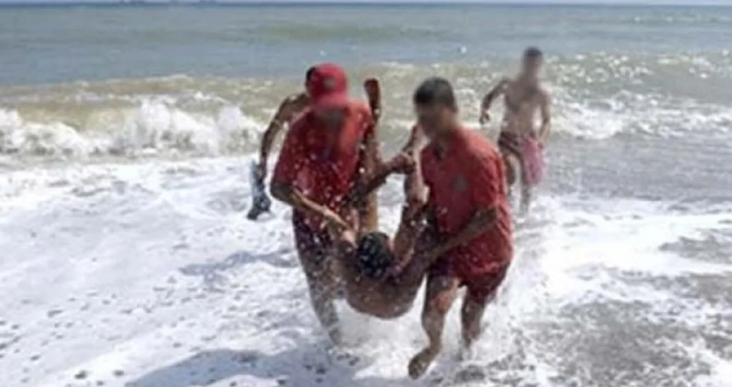 مأساة … بحر كلميم يلفظ 11 جثة لمهاجرين مغاربة ضمنهم سيدة ورضيعها