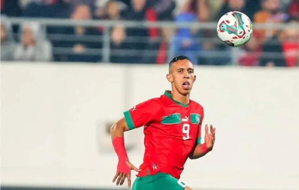 الجماهير السعودية تضغط للتعاقد مع سفيان رحيمي بعد إذلال النصر ورونالدو من طرف أصدقاء بونو