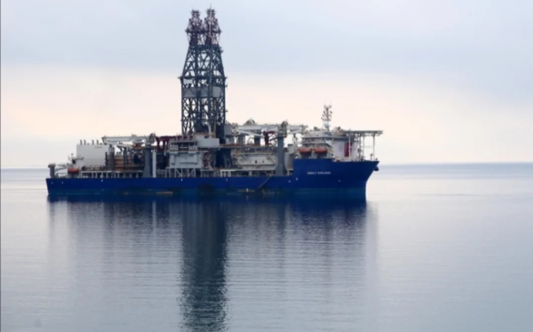 أضخم سفينة تنقيب عن الغاز تصل إلى سواحل المغرب لبدء عملياتها عن إحتياطات تصل إلى 1,4 تريليون قدم من الغاز