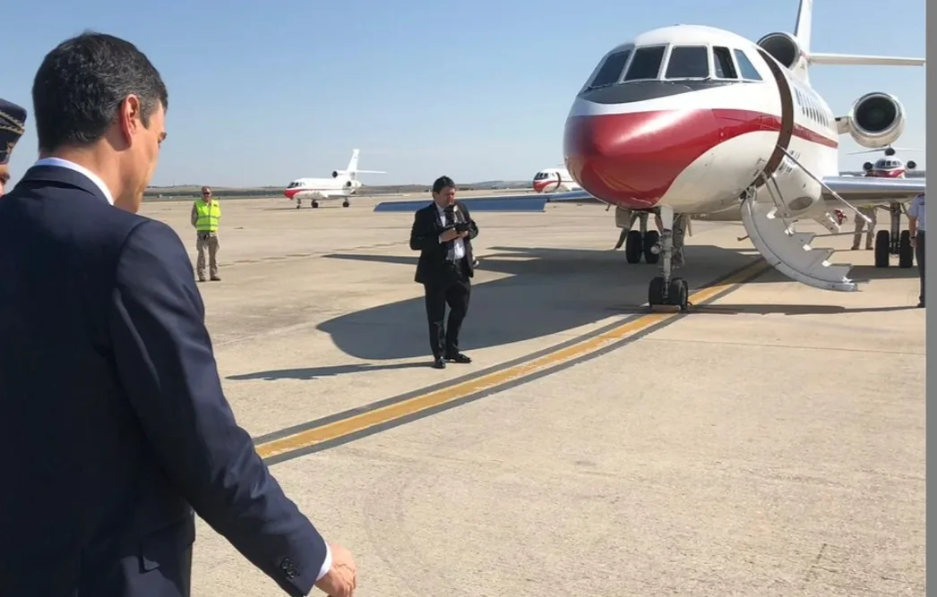 تزامنا مع استعدادات المغرب لإجراء مناورات عسكرية … بيدرو سانشيز يطير إلى جزر الكناري