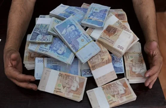 شبكة كراء الأموال تزرع الفوضى في الرباط.. رجل أعمال بارز يهرب إلى أوروبا بعد تراكم فوائد وصلت لـ30%
