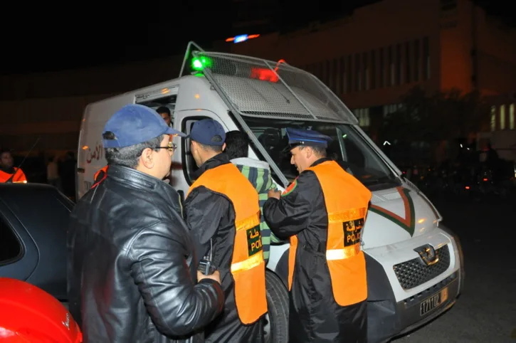 أمن طنجة يعتقل 13 شخصاً في حملة لمكافحة الفساد والمخدرات