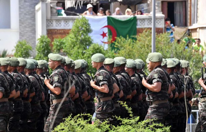 تقرير إيطالي يحذر من تصعيد مسلح بين المغرب والجزائر في شمال إفريقيا