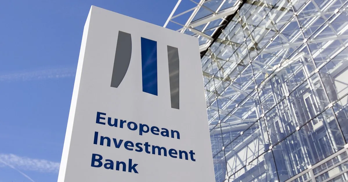 البنك الأوروبي للاستثمار يعيد طرح مناقصة دراسة جدوى لمشروع طاقة الرياح البحرية بالمغرب