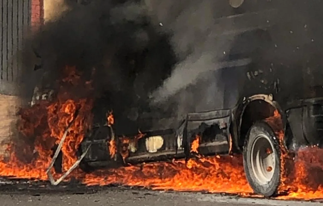 إندلاع حريق في سيارة لنقل أموال البنوك بوجدة