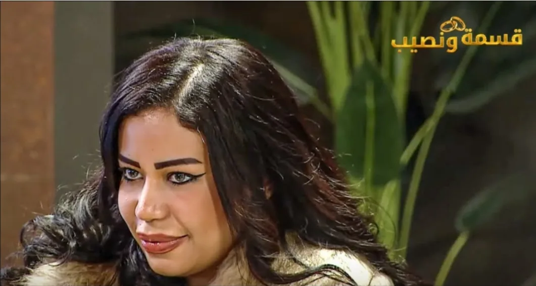 “رخيصات” … مغربيات يقمن بقبلات ساخنة ومشاهد فاسدة مع شبان أعراب في برنامج تلفزيوني تركي