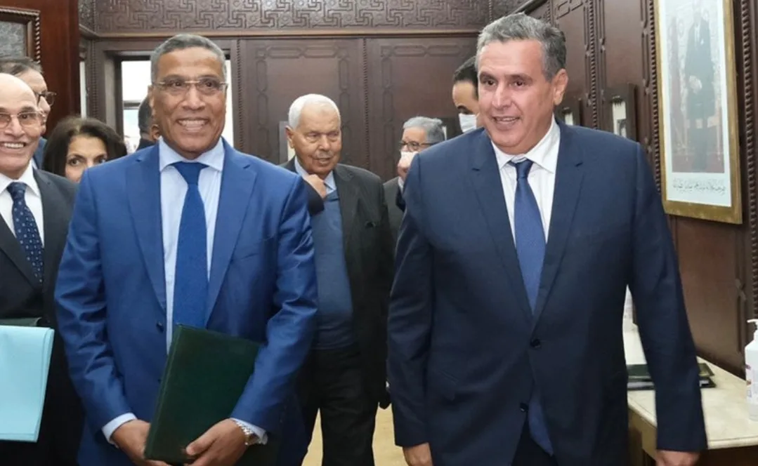 الإتحاد المغربي للشغل يصعد إحتجاجاته في جميع الأقاليم ضد الحكومة بسبب قرار جمع الضمان الاجتماعي وكنوبس في إدارة واحدة