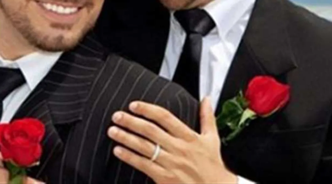 السلطات تتدخل لمنع حفل زواج بين رجلين ضواحي مراكش