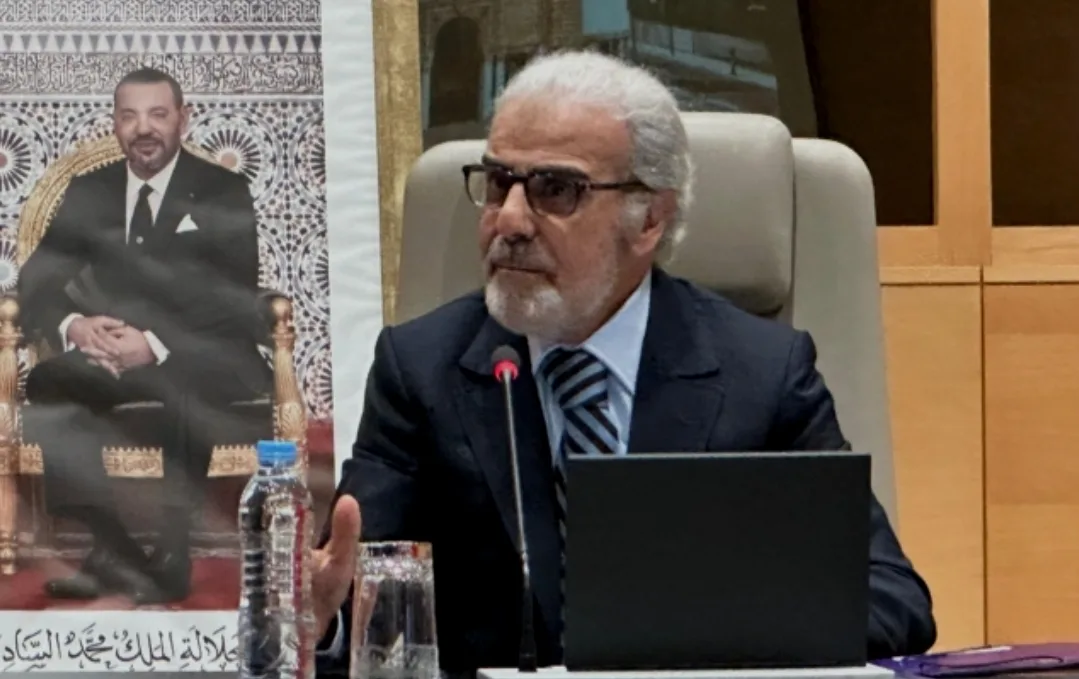 والي بنك المغرب :      الشباب الذي قام بالهجرة الجماعية عبر محاولة إقتحام سبتة دليل على تصاعد معدل البطالة ولابد من حلول عاجلة