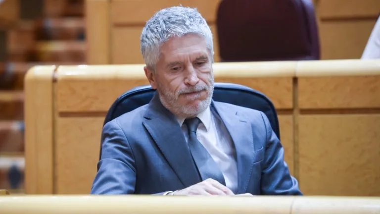 إسبانيا تتجاهل توصيات أمين المظالم وتفرض مترجمين مغاربة على طالبي اللجوء الصحراويين