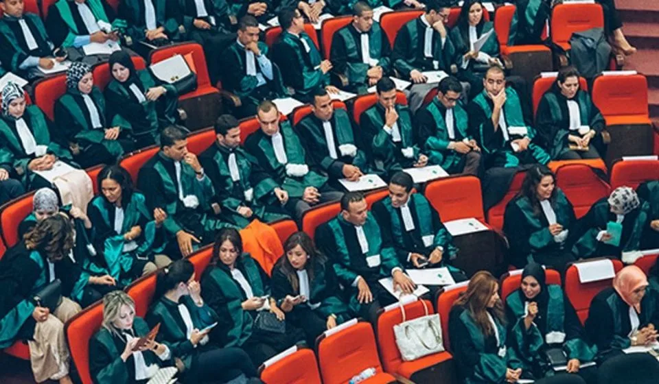 الحكومة ترفع أجور عدد من القضاة بـ25% وتمنح الملحقين القضائيين تعويضات مضاعفة