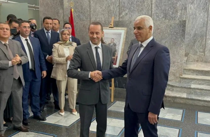 تسليم السلط بين خالد أيت الطالب وأمين الطهراوي.. مرحلة جديدة في وزارة الصحة