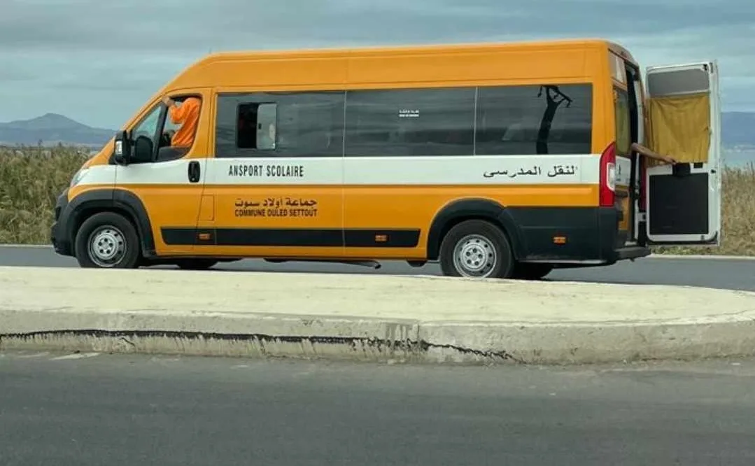 وضعية سيارات النقل المدرسي بجماعة أولاد ستوت بالناظور تسائل المسؤولين