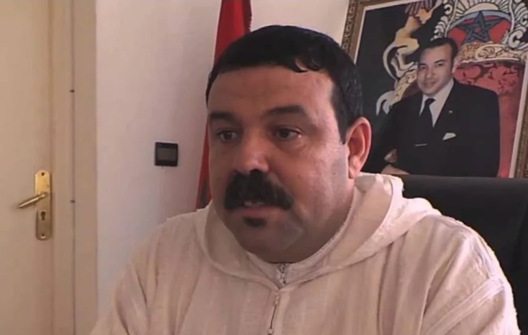 خطير :     رئيس جماعة إمزورن السابق الحركي أزغاي يدعي أن عامل الحسيمة يسانده لرئاسة الجماعة