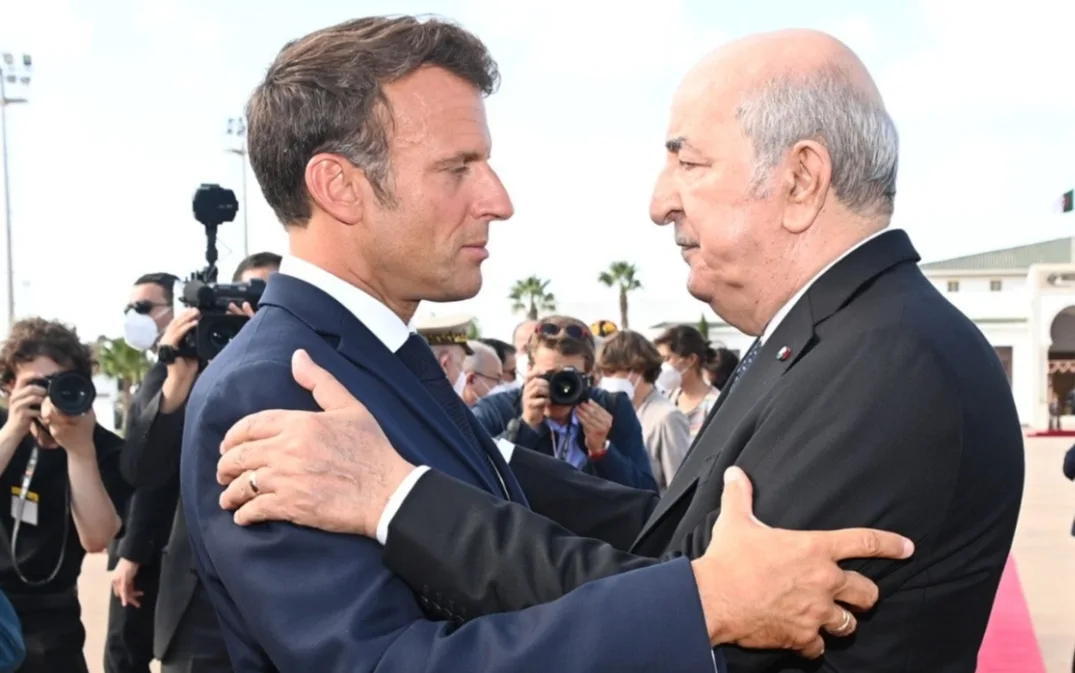 تبون الذي يعاني من الخصاص يستثني الصادرات الفرنسية إلى الجزائر بسبب إعتراف باريس بمغربية الصحراء
