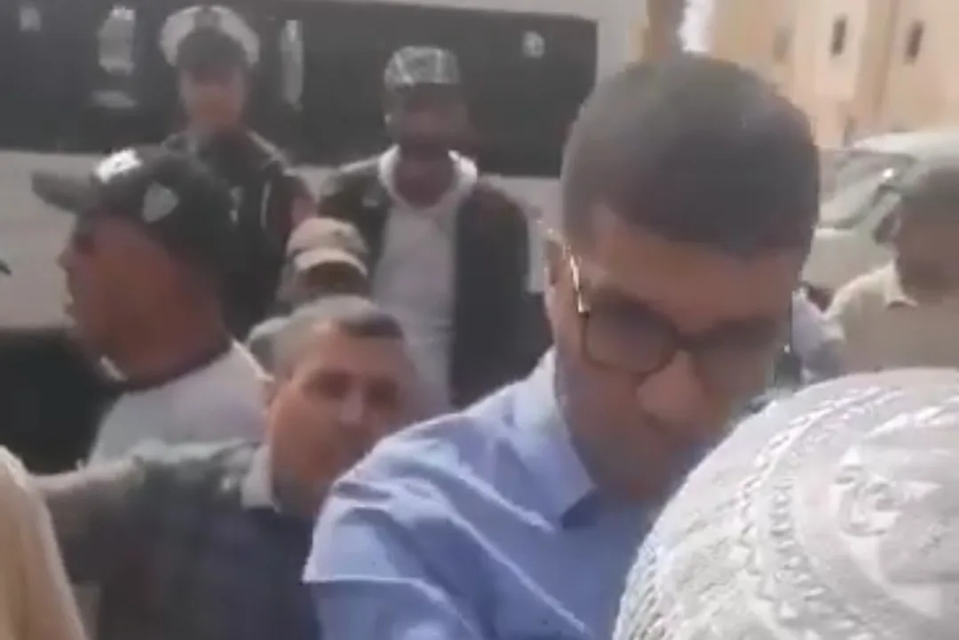 فيديو :     بعد فشله في إيجاد الحلول … رئيس جماعة جرادة يدعو الساكنة إلى التمرد !!