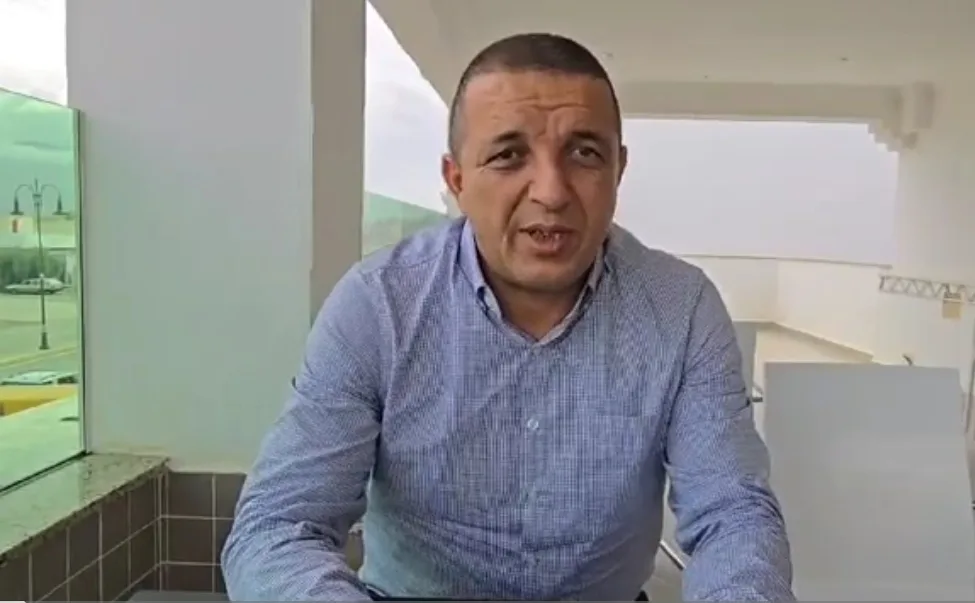 فيديو :    عضو بجماعة إمزورن يتهم سحنون المرشح الحركي لرئاسة الجماعة بأشياء خطيرة