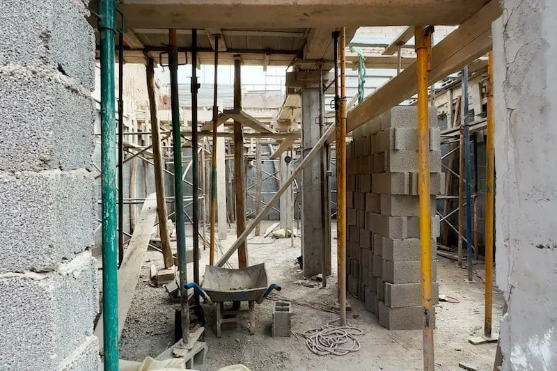 تحركات قضائية ضد شركات بناء متعثرة تتلاعب بمسار قروض بنكية في الدار البيضاء