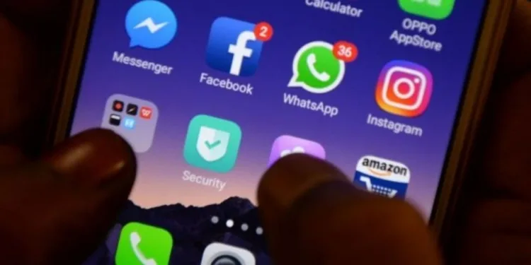 البرلماني آيت أولحيان يحذر من خطر المحتويات التافهة على الهوية الثقافية المغربية