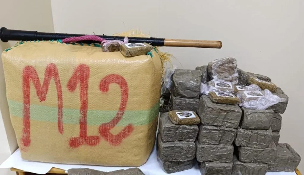الشرطة القضائية في طنجة تطيح بشبكة لترويج المخدرات بعد توقيف أربعة مشتبه بهم