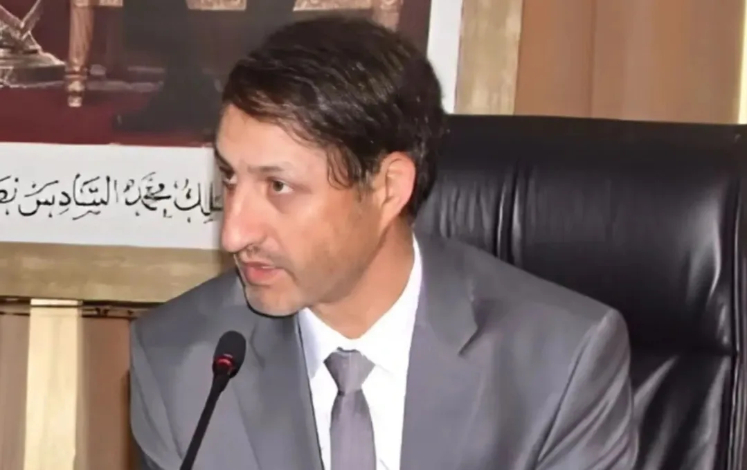 عامل الدريوش الجديد يجتمع بمسؤولين محليين ويرسم خريطة طريق للنهوض بالإقليم