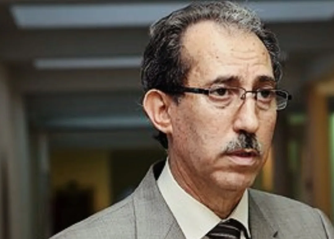 بعد إغمائه في تطوان قبل شهرين … نقل الداكي رئيس النيابة العامة الى المشفى العسكرى بضواحي اكادير