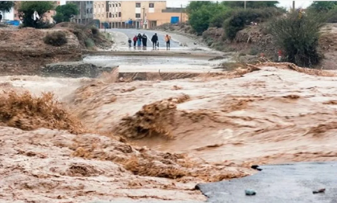 أمطار طوفانية شديدة تجتاح منطقة مالغا الإسبانية وجنوب الأندلس