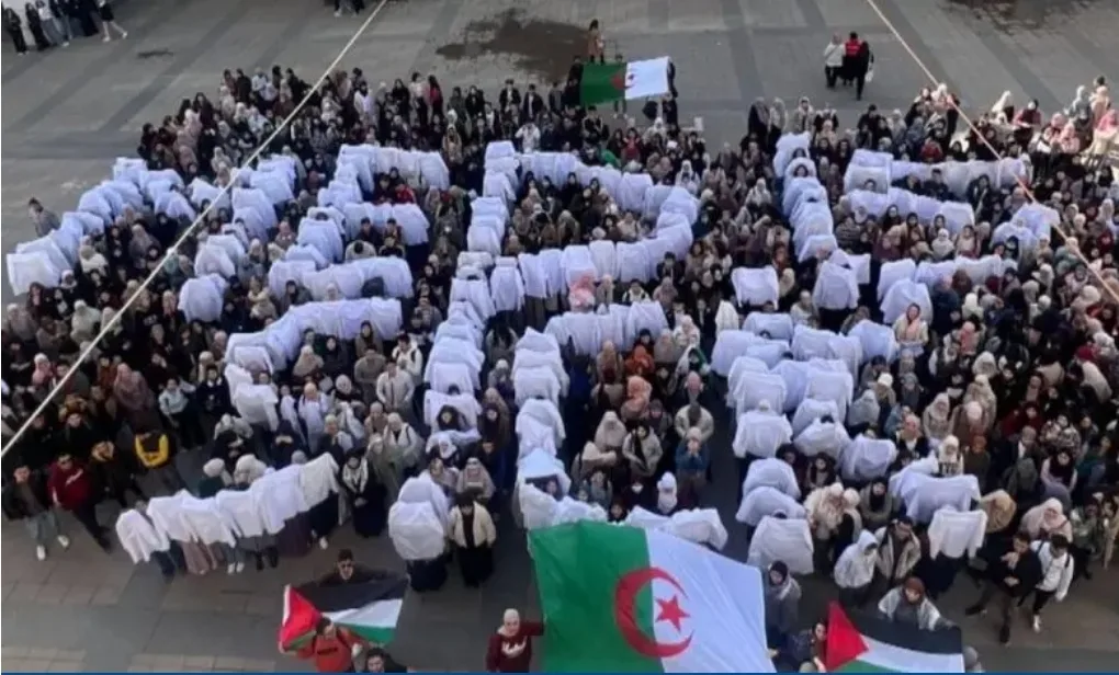 صحافة “شوشع” الجزائرية تتهم الاستخبارات المغربية بتحريض طلبة الطب على الاحتجاج في الجزائر