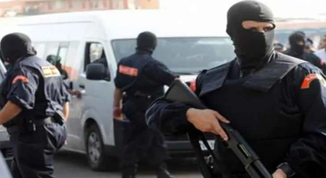 مهرب الذهب والمخدرات والبشر … إدانة البارون الصحراوي ومن معه من طرف المحكمة الابتدائية بوجدة بالسجن 58 سنة