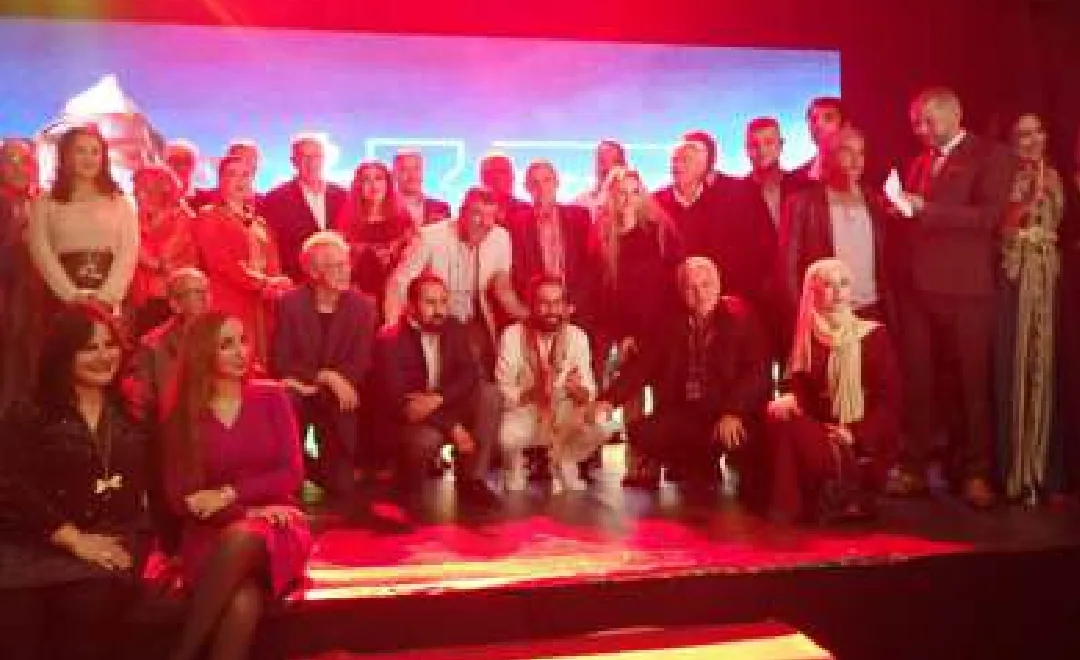 مقالات :    الصحافة الإسبانية تخصص حيزا مهما لمهرجان الناظور للسينما والذاكرة المشتركة