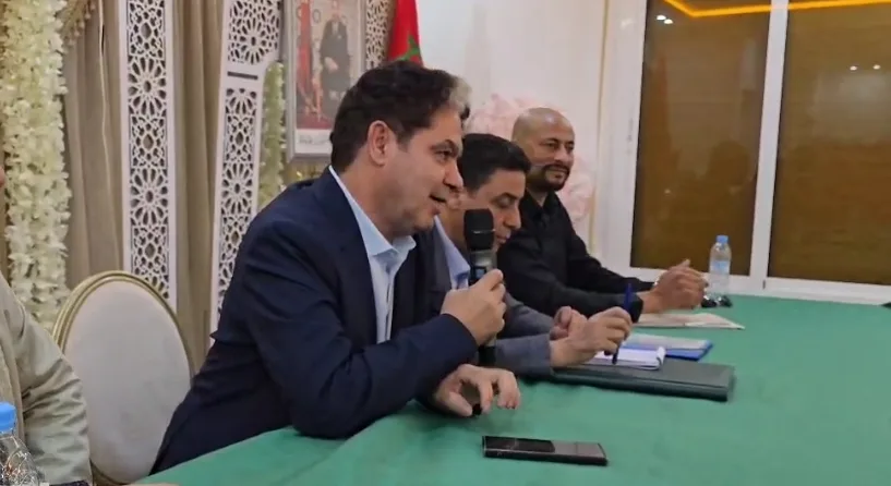 فيديو :   على هامش مؤتمر حزب الاستقلال بالدريوش … البرلماني الفتاحي يفحم عامل الإقليم الروشدي