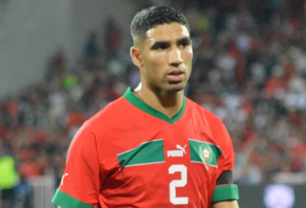 حكيمي يغادر إلى فرنسا ويغيب عن مباراة المنتخب المغربي المقررة غدا ضد ليسوتو
