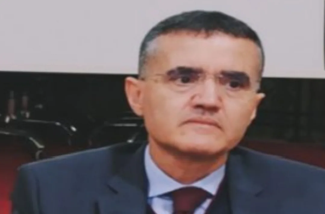 عامل الناظور يقطع مع مظاهر الفساد ويعفي مسؤول في قسم التعمير