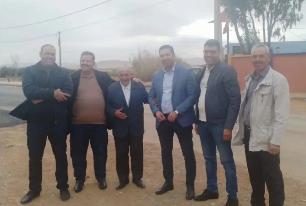 رئيس مجلس جهة الشرق يلتقي منتخبين وجمعويين بجماعة لبصارة لتعزيز مشاريع التنمية