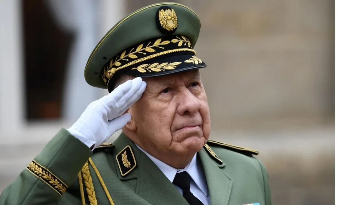 الكابران شنقريحة يعين قائد جديد للجيش الجزائري المرابط على حدود المغرب