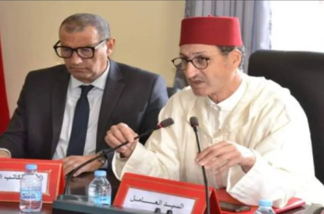 عامل الدريوش مطالب بفتح تحقيق … عضو بجماعة عين زورة يتهم الكاتب العام بإرغامه على التصويت لرئيس الجماعة المنتخب
